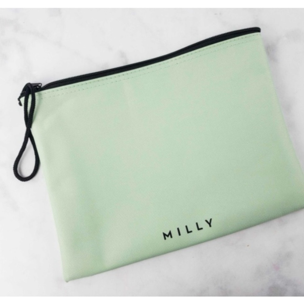 Milly mint green Resting Beach Face pouch.